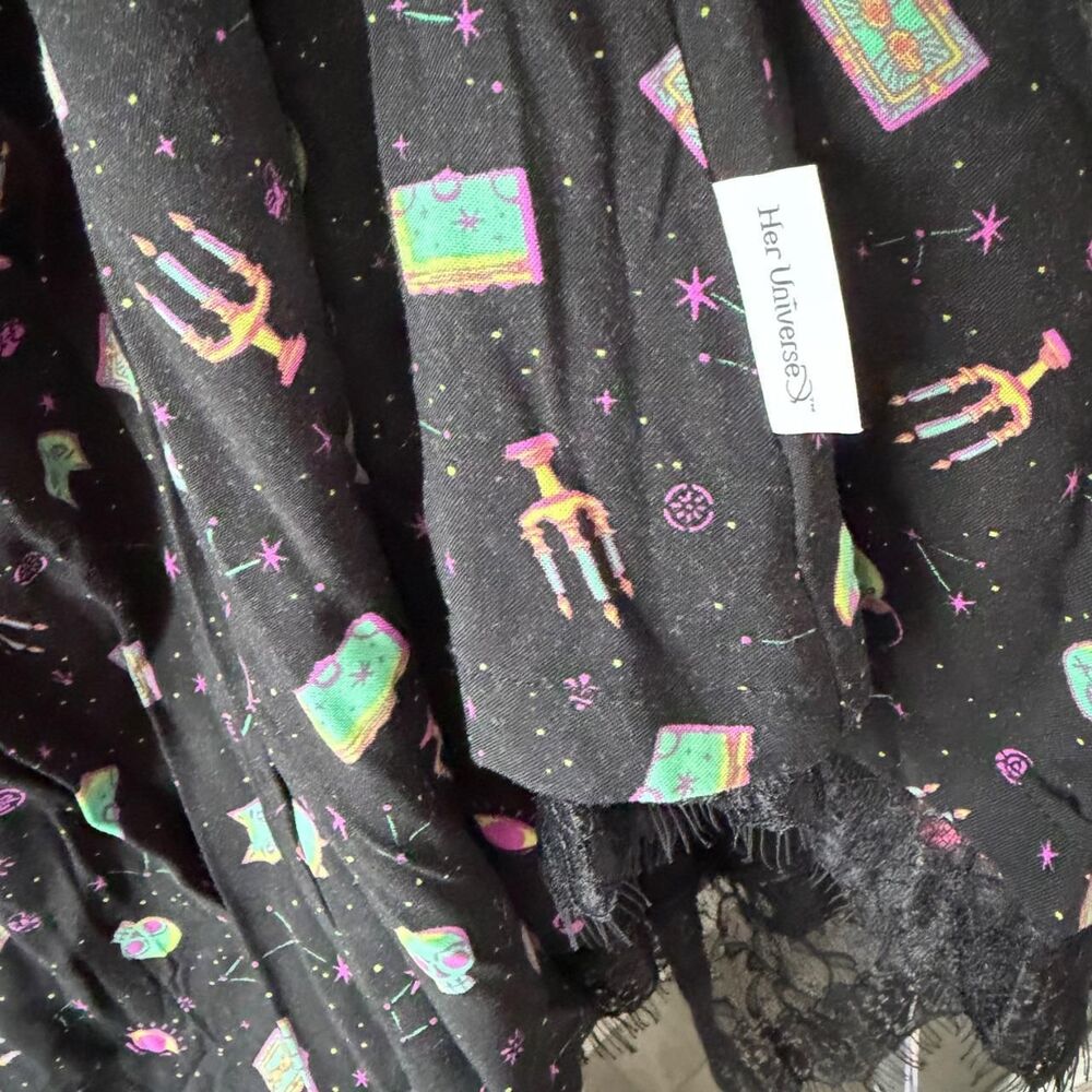 Her-universe Women's multi Skirt - Picture 3 of 4